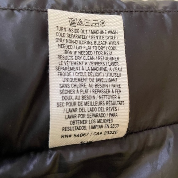 ❣️ $29.00 ❣️Pink Victoria Secret polyfill Black and Silver Warm Cuddly Vest. - Picture 10 of 12